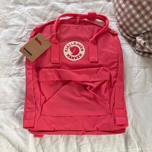 Fjallraven Kånken Peach Pink Backpack